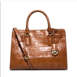Micheal Kors Bag in “Walnut”